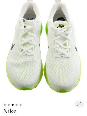 Nike Men's White and Neon Green Lightweight Running Sneakers vomero 18